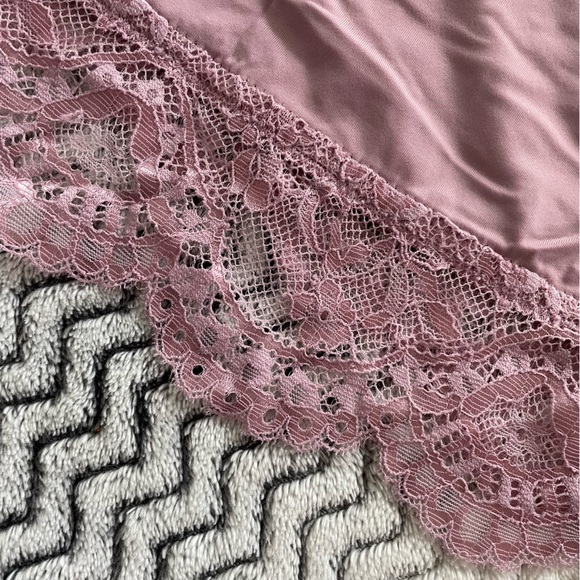 EUC La Senza Women's Off Shoulder Mauve Cropped Top w/ Lace Detail Size Small S - Picture 2 of 8